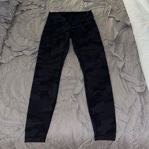 Wunder Under Leggings Size 6